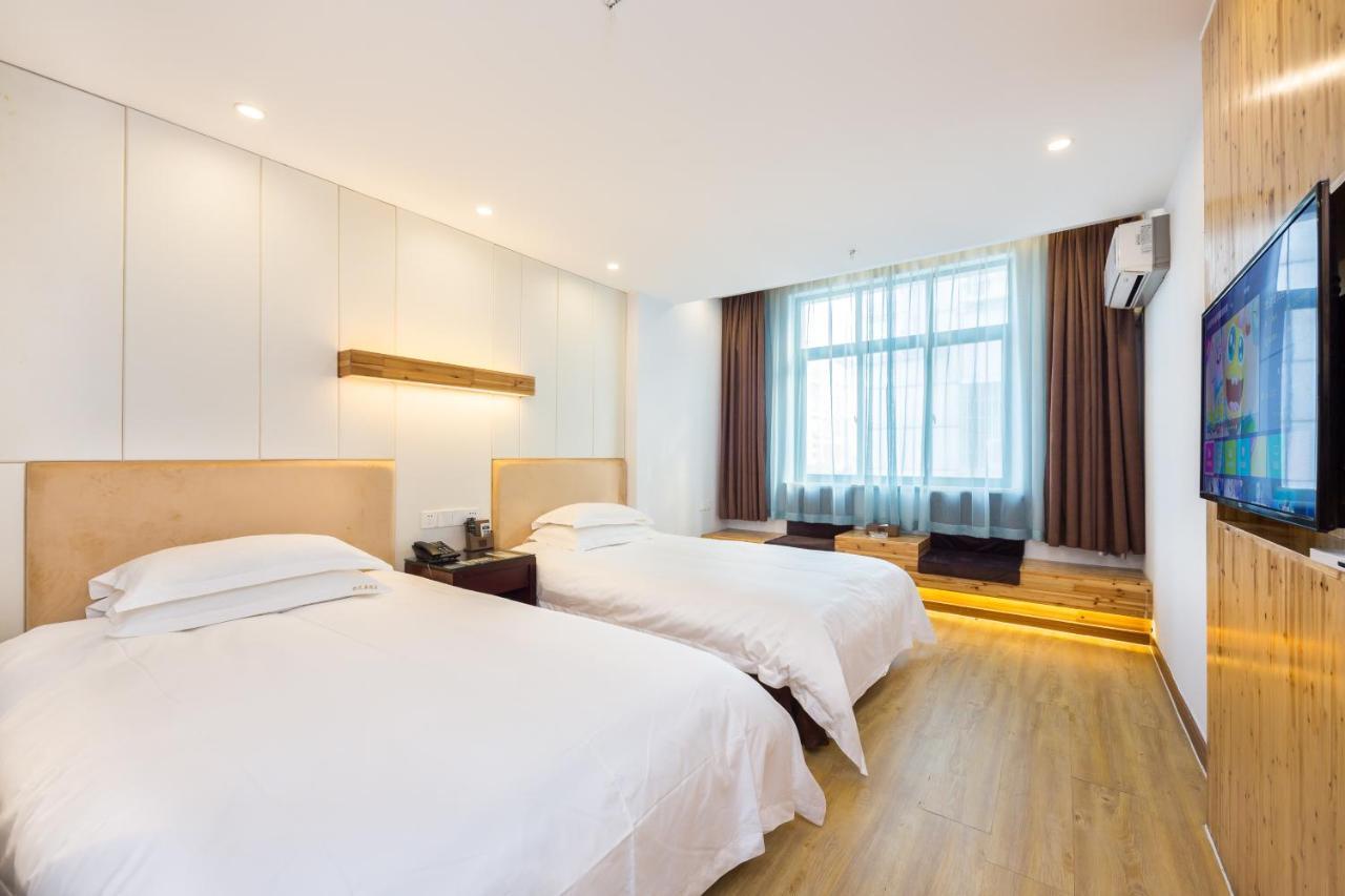Omeiga Business Hotel Yiwu (Zhejiang) Dış mekan fotoğraf
